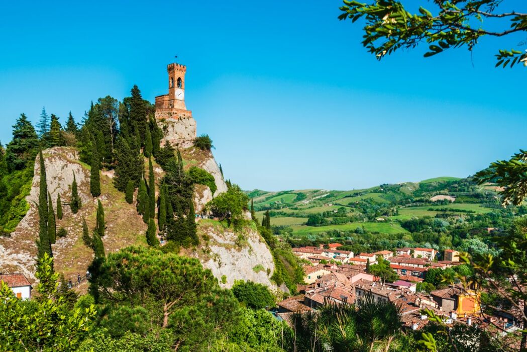 Trekking a Brisighella, la Perla Medievale della Vena del Gesso Trekking a Brisighella, la Perla Medievale della Vena del Gesso desktop picture