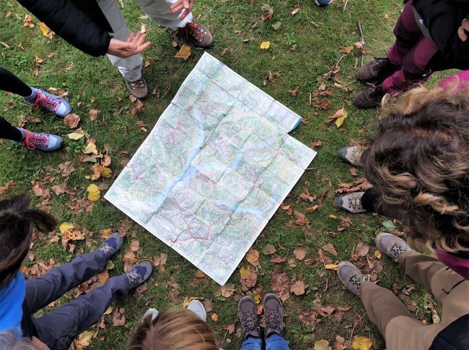 Camminata da Torno a Montepiatto: I Massi Avelli e la Pietra Pendula Camminata da Torno a Montepiatto: I Massi Avelli e la Pietra Pendula desktop picture