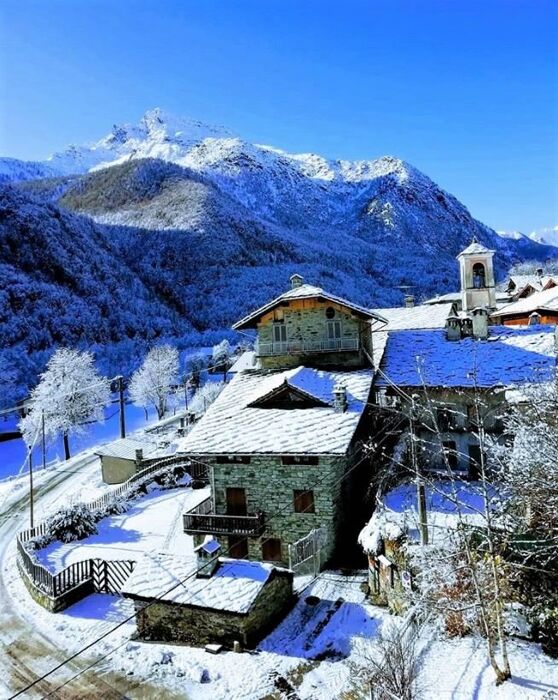 Ciaspolata nella Conca di Ala: un’immersione nella magia delle Valli di Lanzo Ciaspolata nella Conca di Ala: un’immersione nella magia delle Valli di Lanzo desktop picture