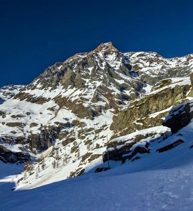 Un'affascinante Ciaspolata nella natura selvaggia delle Valli di Lanzo Un'affascinante Ciaspolata nella natura selvaggia delle Valli di Lanzo desktop picture