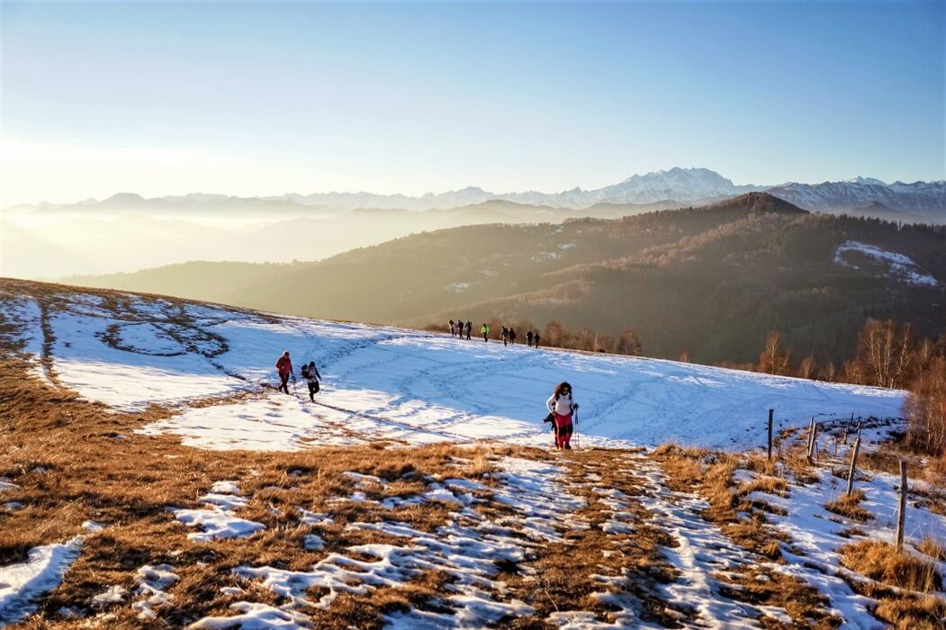 Escursione al tramonto sul Monte Falò Escursione al tramonto sul Monte Falò desktop picture
