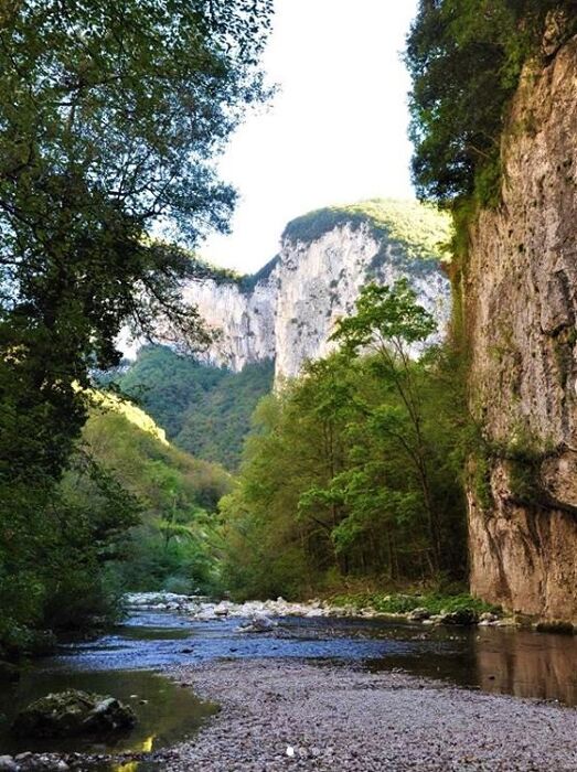 Il Sentiero dell’Aquila, Paesaggi Incantevoli tra i Fiumi Esino e Sentino Il Sentiero dell’Aquila, Paesaggi Incantevoli tra i Fiumi Esino e Sentino desktop picture
