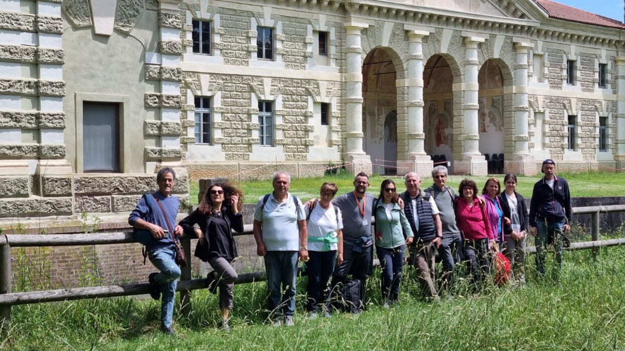 Riserva di Bosco Fontana e giro con i barcaioli sul Mincio Riserva di Bosco Fontana e giro con i barcaioli sul Mincio desktop picture