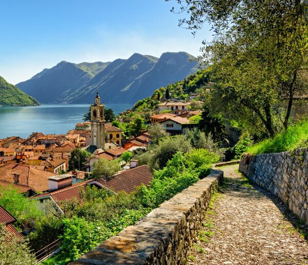 Event card La Greenway del Lago di Como: Itinerario tra tesori e scenari nascosti cover image