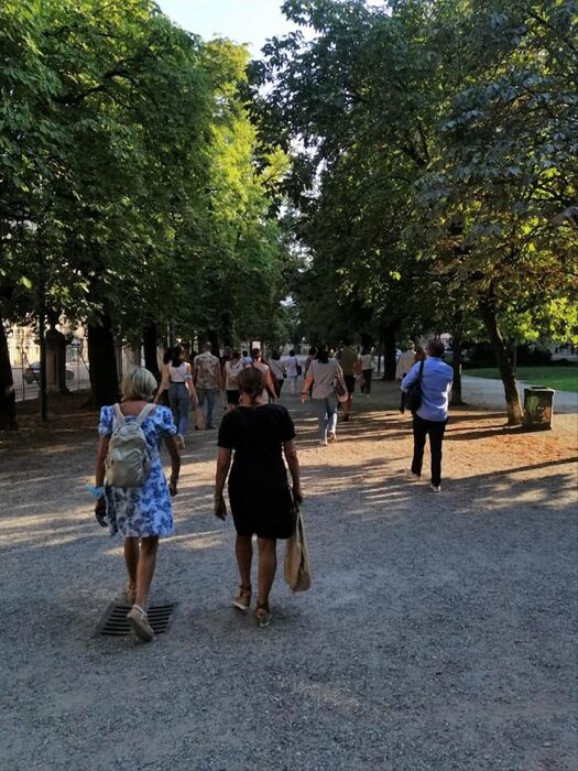 Notte di San Lorenzo: Tour guidato alla ricerca delle stelle di Milano Notte di San Lorenzo: Tour guidato alla ricerca delle stelle di Milano desktop picture