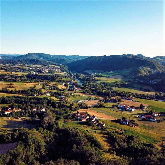 I Suggestivi Sentieri da Cartosio a Ponzone: Tra Natura e Panorami I Suggestivi Sentieri da Cartosio a Ponzone: Tra Natura e Panorami desktop picture