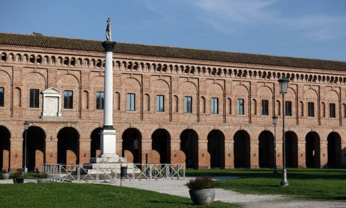 Tour guidato a Sabbioneta, la Città Ideale del Rinascimento Tour guidato a Sabbioneta, la Città Ideale del Rinascimento desktop picture