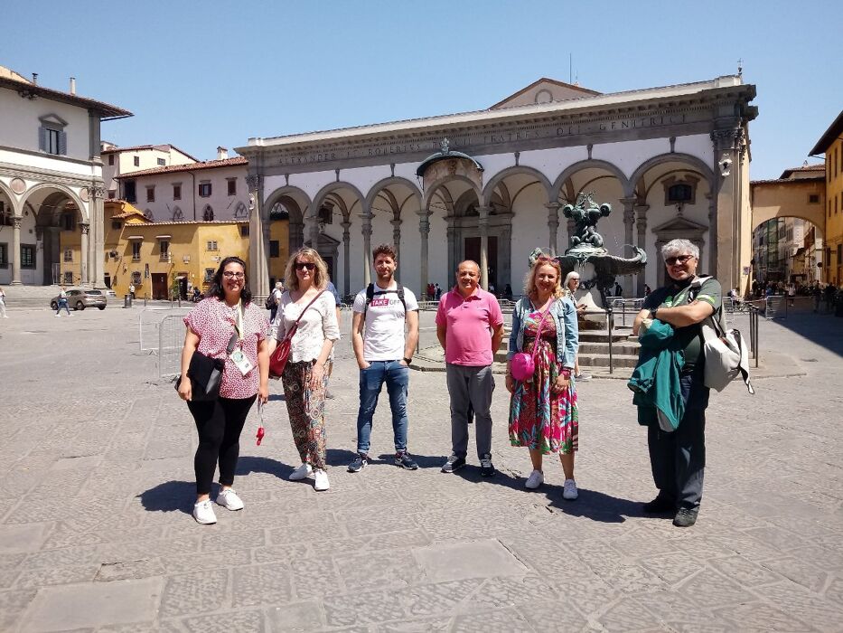 Firenze insolita: passeggiata con il naso all'insù Firenze insolita: passeggiata con il naso all'insù desktop picture