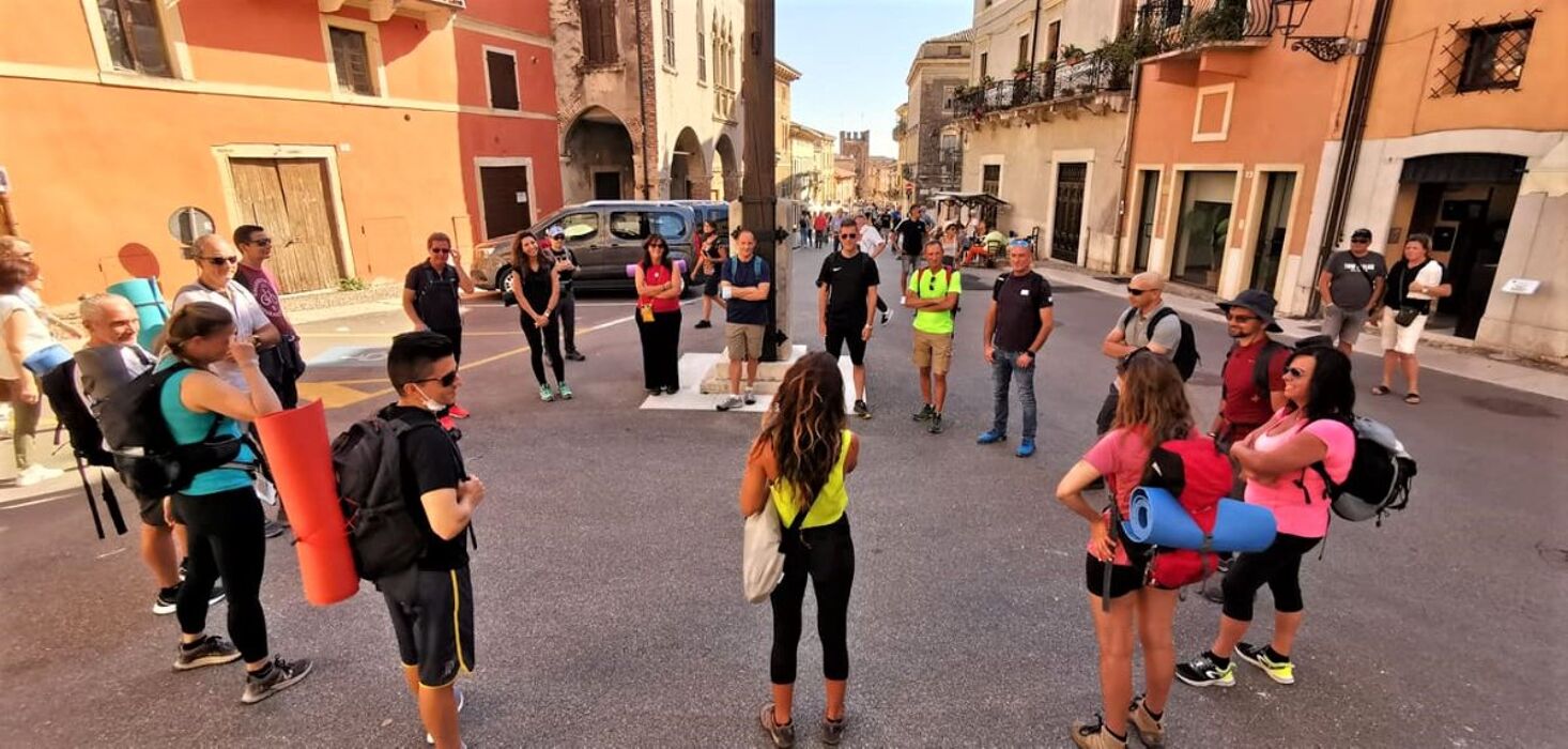 Passeggiata con Yoga a Soave Passeggiata con Yoga a Soave desktop picture