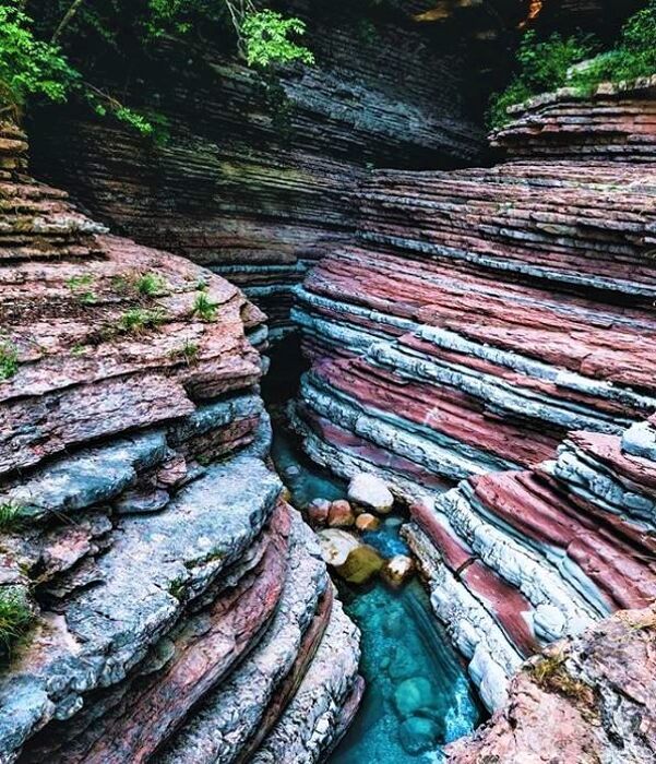 Il Brent de l'Art, un’Opera d’Arte dipinta nelle Prealpi Bellunesi - MATTINA Il Brent de l'Art, un’Opera d’Arte dipinta nelle Prealpi Bellunesi - MATTINA desktop picture