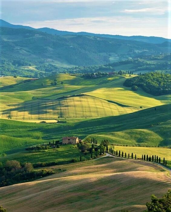 Tour a Pienza, la “Città del Rinascimento” Dipinta nella Val d’Orcia Tour a Pienza, la “Città del Rinascimento” Dipinta nella Val d’Orcia desktop picture