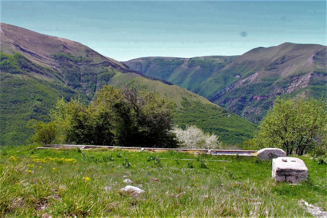 La Fonte dell’Aquila e la magia del Tramonto a Pizzo Meta La Fonte dell’Aquila e la magia del Tramonto a Pizzo Meta desktop picture
