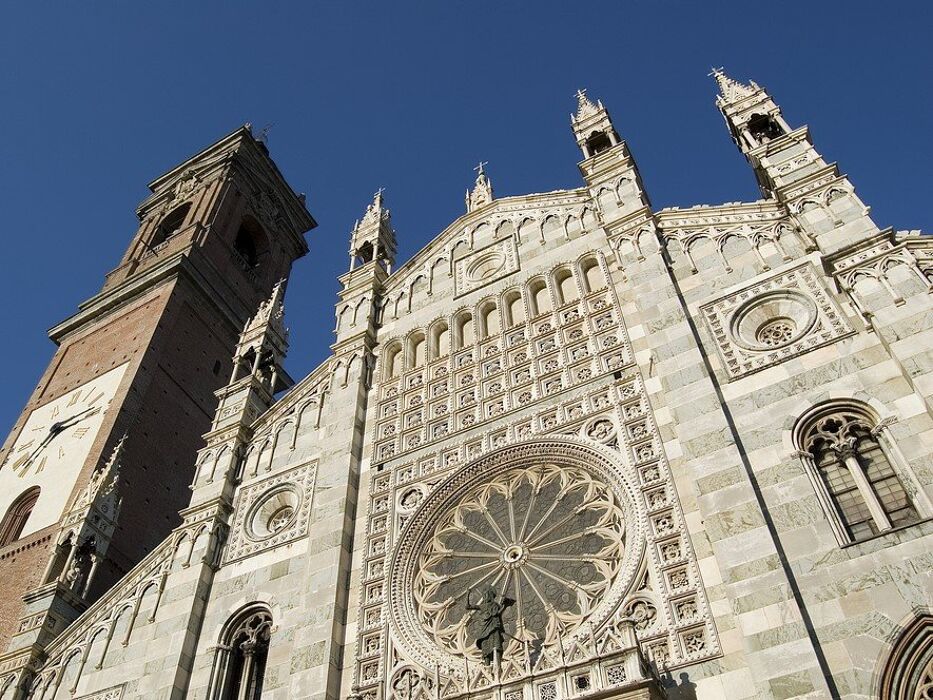 Uscita di Gruppo a Monza: Lo Stile e l'Effervescenza della Brianza Uscita di Gruppo a Monza: Lo Stile e l'Effervescenza della Brianza desktop picture