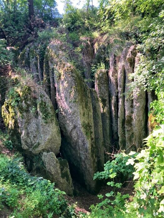 Escursione nei Gessi Bolognesi al tramonto: quando il mare evaporò Escursione nei Gessi Bolognesi al tramonto: quando il mare evaporò desktop picture