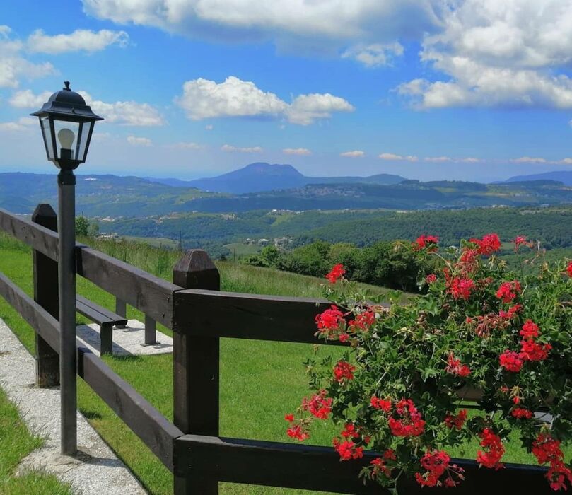 Due Giorni di Avventure in Lessinia: Tra Camminate e Orienteering nella Natura Due Giorni di Avventure in Lessinia: Tra Camminate e Orienteering nella Natura desktop picture