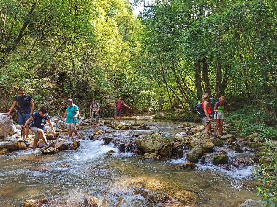 Una Dolce Escursione nella Valle del Rio Cavallo Una Dolce Escursione nella Valle del Rio Cavallo desktop picture