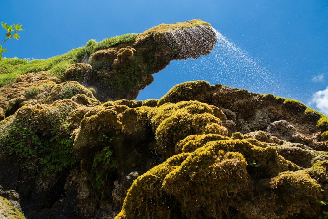 La Grotta di Labante, una Cavità Magica nella Collina Bolognese La Grotta di Labante, una Cavità Magica nella Collina Bolognese desktop picture