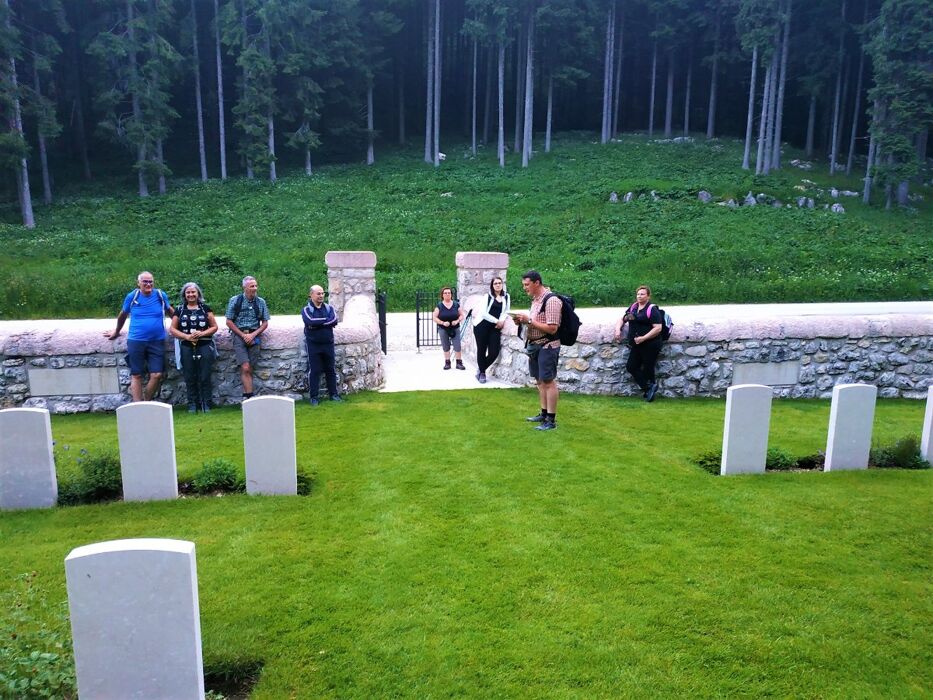 Itinerario Unico sull'Altopiano di Asiago: Letteratura d'Altura Itinerario Unico sull'Altopiano di Asiago: Letteratura d'Altura desktop picture