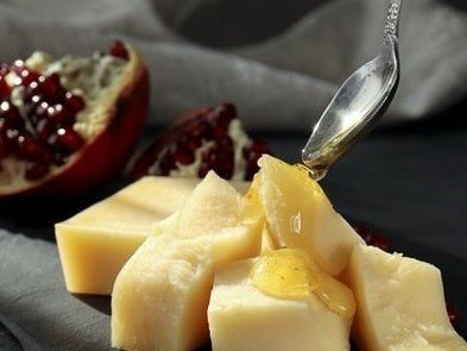 Visita e Degustazione al Caseificio Brianti: Tuffo nelle Tradizioni del Parmigiano Visita e Degustazione al Caseificio Brianti: Tuffo nelle Tradizioni del Parmigiano desktop picture