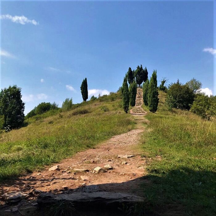 Escursione Panoramica alle Piramidi di Montevecchia Escursione Panoramica alle Piramidi di Montevecchia desktop picture