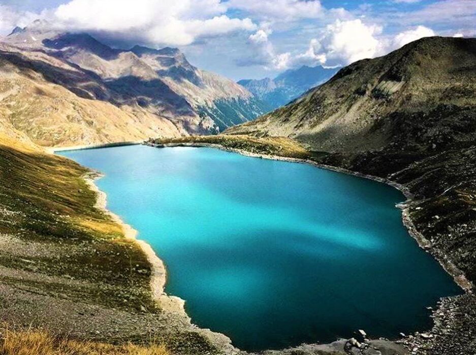 Quando Natura e Magia si Incontrano: Escursione al Lago Serrù - POMERIGGIO Quando Natura e Magia si Incontrano: Escursione al Lago Serrù - POMERIGGIO desktop picture