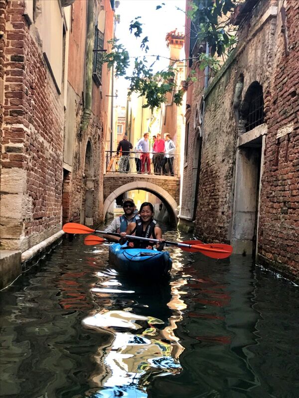 event-Tour in Kayak nei Canali Veneziani: Uno Sguardo Nuovo sulla Serenissima
