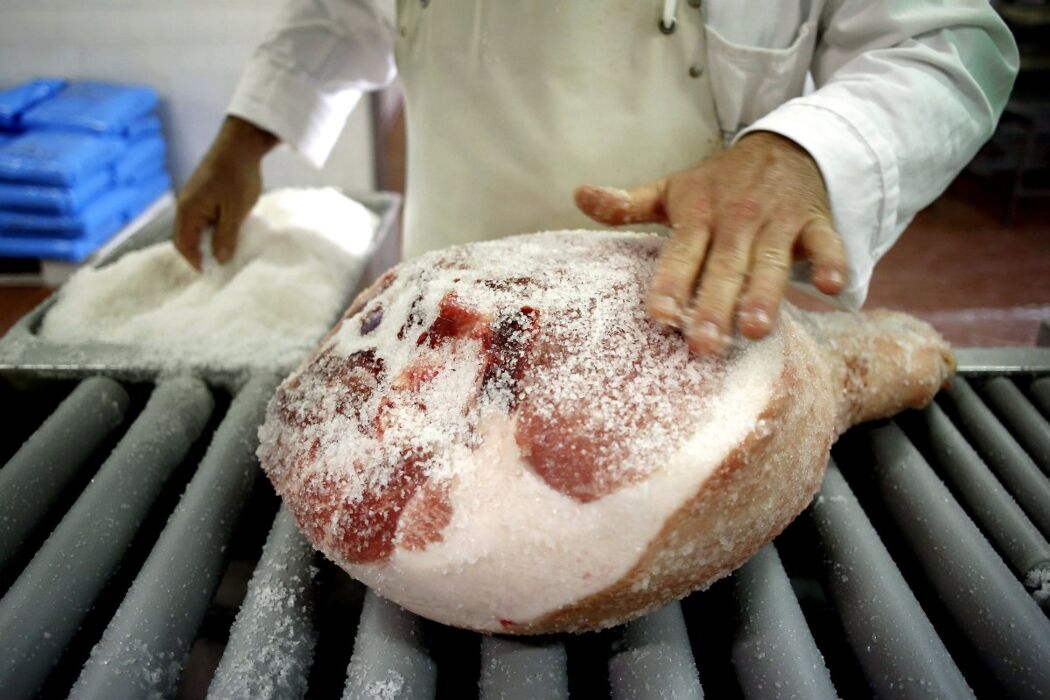 Tour con Degustazione nelle Terre del Prosciutto Crudo di Parma Tour con Degustazione nelle Terre del Prosciutto Crudo di Parma desktop picture