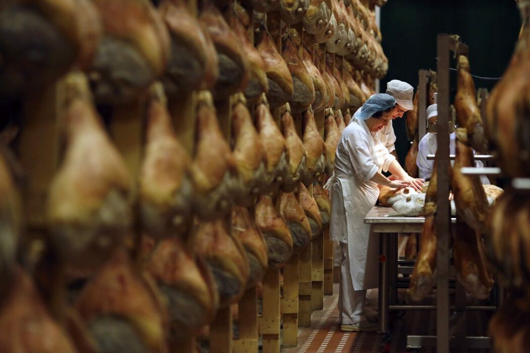 Tour con Degustazione nelle Terre del Prosciutto Crudo di Parma Tour con Degustazione nelle Terre del Prosciutto Crudo di Parma desktop picture