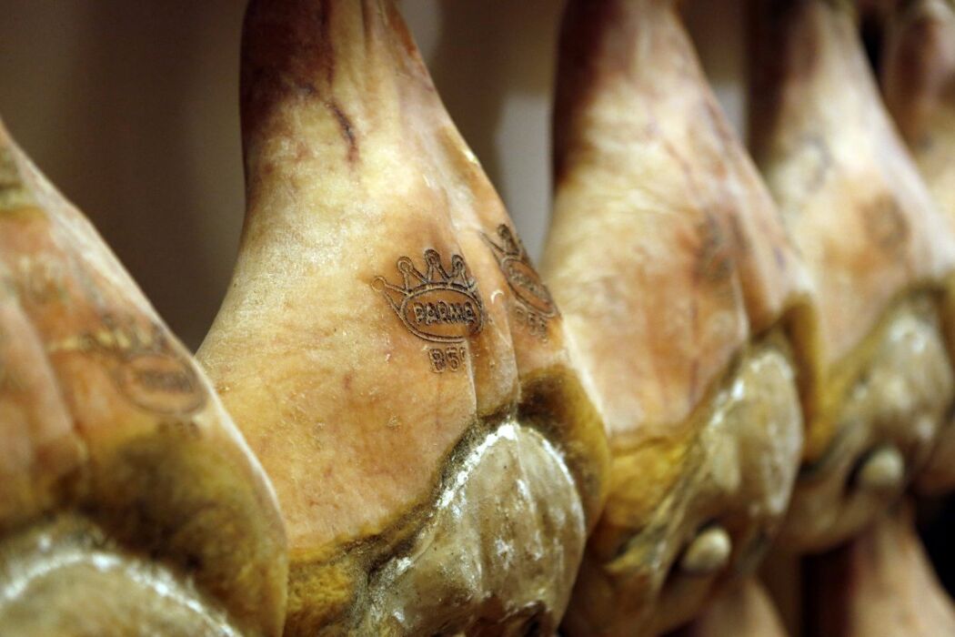 Tour con Degustazione nelle Terre del Prosciutto Crudo di Parma Tour con Degustazione nelle Terre del Prosciutto Crudo di Parma desktop picture