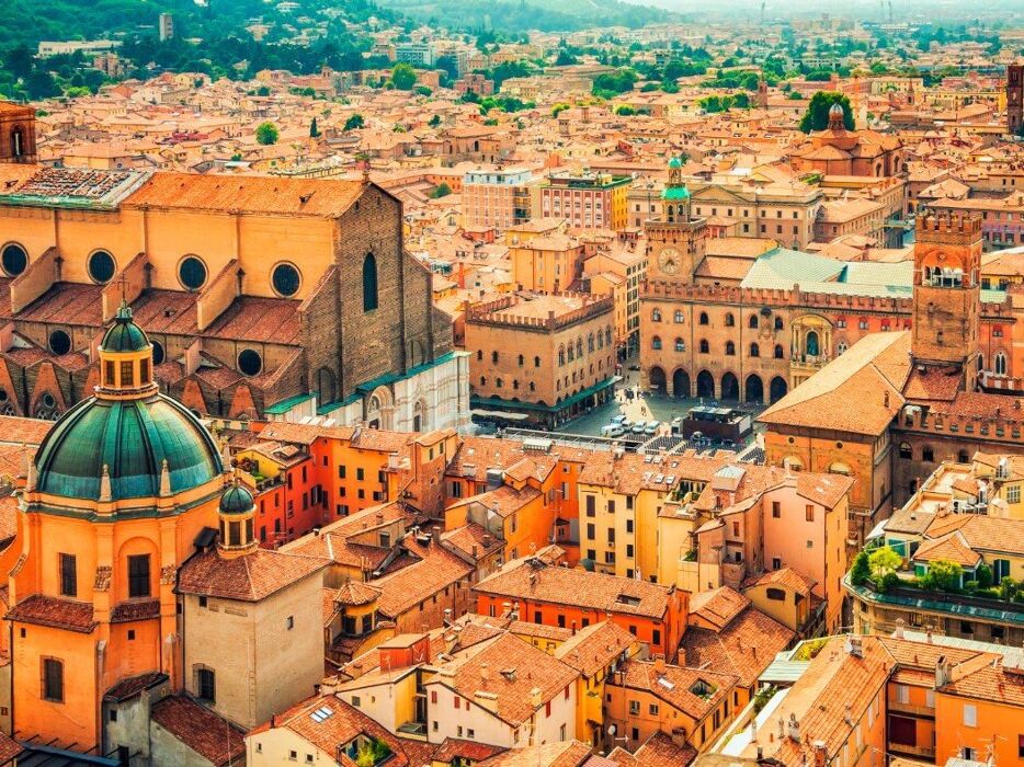 Bologna Misteriosa: Tra Storia e Cultura, Scienza e Magia Bologna Misteriosa: Tra Storia e Cultura, Scienza e Magia desktop picture