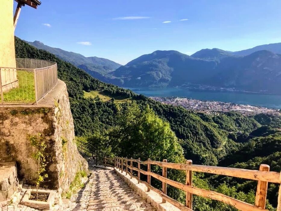 Passeggiata sensoriale al Santuario di Mandello sul Lago di Como Passeggiata sensoriale al Santuario di Mandello sul Lago di Como desktop picture