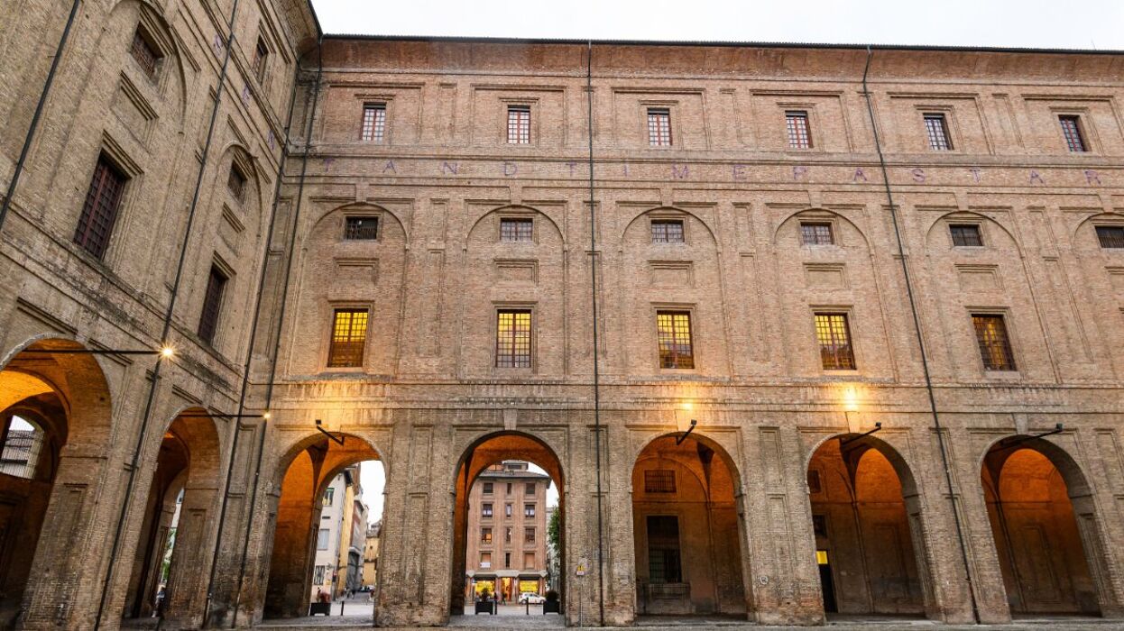 Una Passeggiata tra i Fasti Architettonici della Parma Ducale Una Passeggiata tra i Fasti Architettonici della Parma Ducale desktop picture