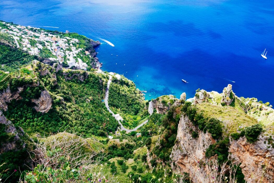 Con le Ali ai Piedi su Rotte Mitiche: Il Sentiero degli Dei Con le Ali ai Piedi su Rotte Mitiche: Il Sentiero degli Dei desktop picture