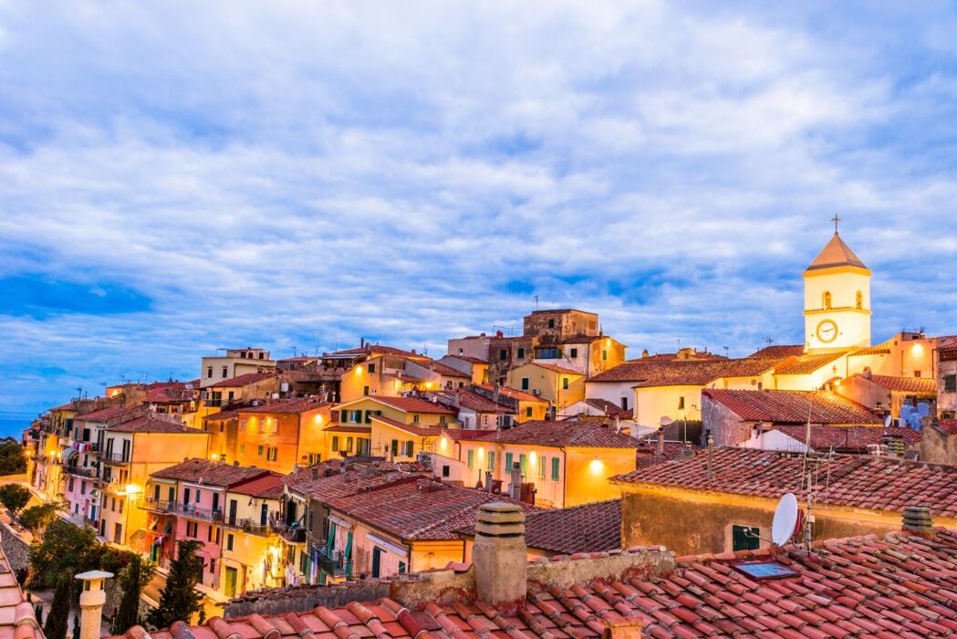 Livorno e i Medici: Alla Scoperta delle Antiche Fortezze e Mura Livorno e i Medici: Alla Scoperta delle Antiche Fortezze e Mura desktop picture