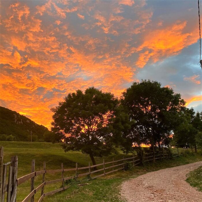 Trekking notturno in Lessinia: il Monte Pastello Trekking notturno in Lessinia: il Monte Pastello desktop picture