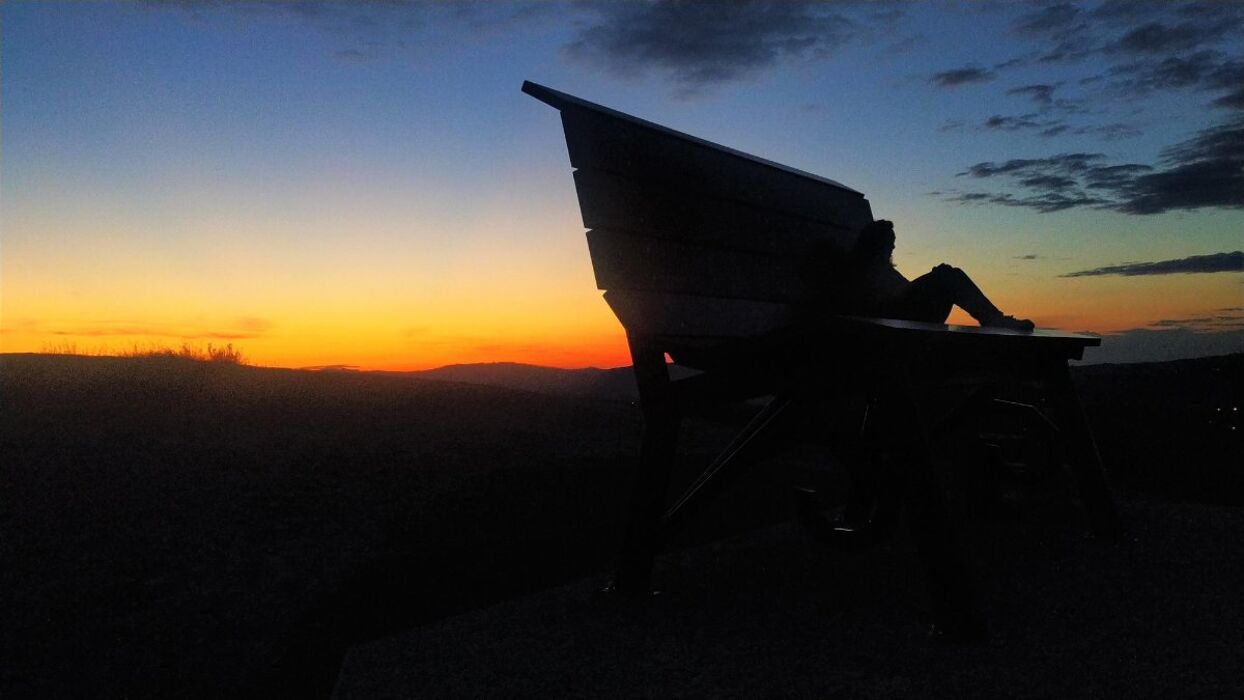 Il Borgo di Castellarano e la Magia del Tramonto dalla Panchina Gigante Il Borgo di Castellarano e la Magia del Tramonto dalla Panchina Gigante desktop picture