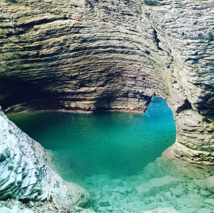 La Grotta Azzurra di Mel, un Incantevole Angolo Segreto - POMERIGGIO La Grotta Azzurra di Mel, un Incantevole Angolo Segreto - POMERIGGIO desktop picture