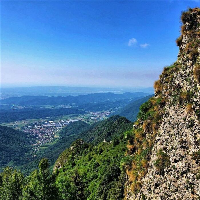 Nido d'Aquila sulle Colline del Prosecco: Il Bivacco ai Loff Nido d'Aquila sulle Colline del Prosecco: Il Bivacco ai Loff desktop picture