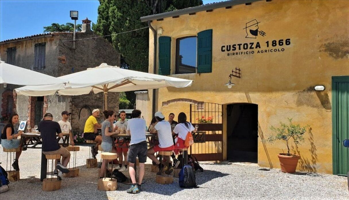 Camminata a Custoza con Degustazione in Birrificio Agricolo Camminata a Custoza con Degustazione in Birrificio Agricolo desktop picture
