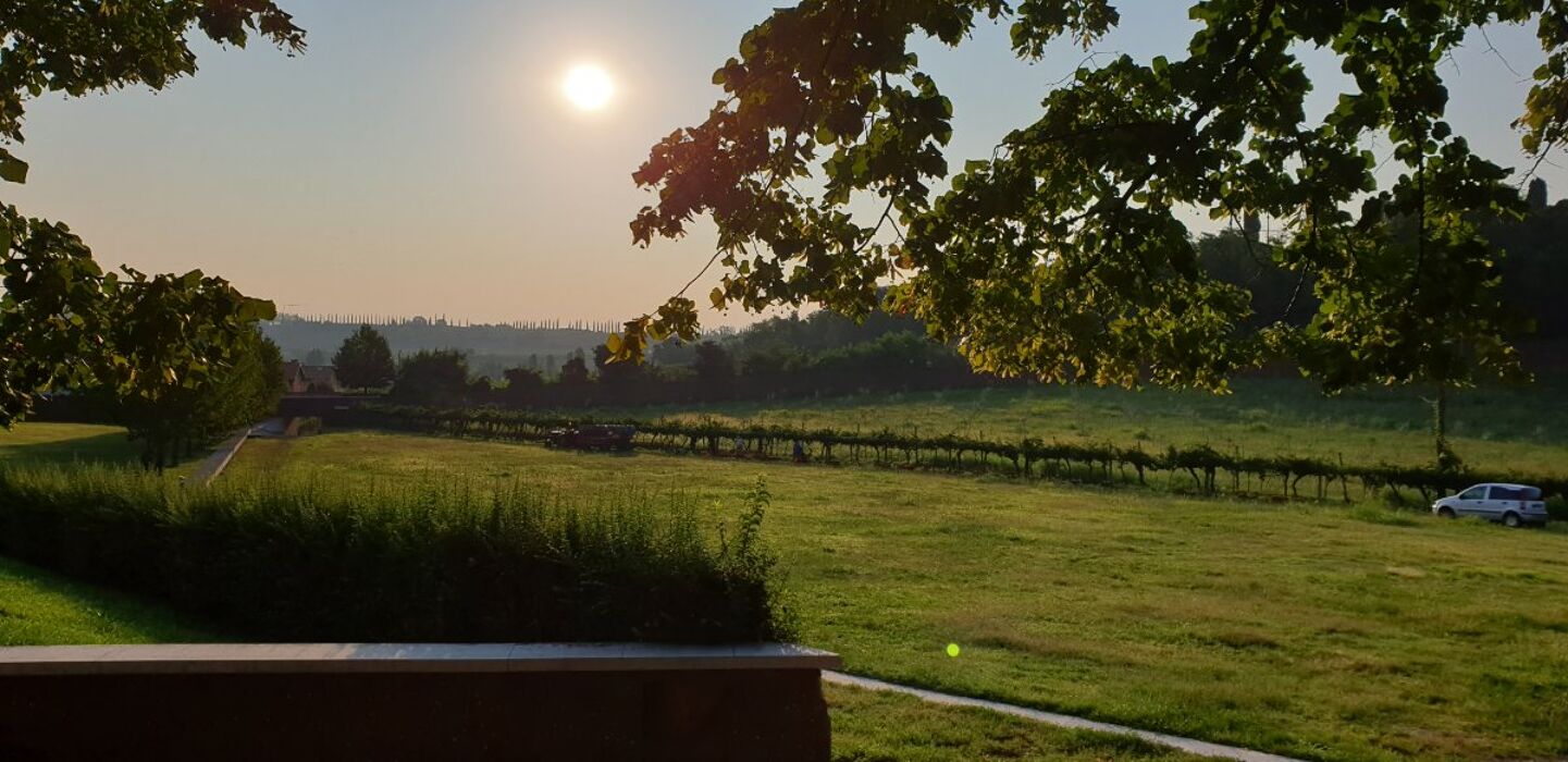 Camminata a Custoza con Degustazione in Birrificio Agricolo Camminata a Custoza con Degustazione in Birrificio Agricolo desktop picture