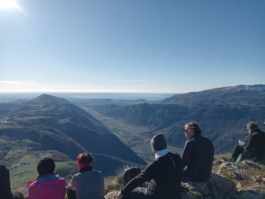 Da Passo Rocca Pia al Corno d’Aquilio: Trekking in Lessinia con vista Da Passo Rocca Pia al Corno d’Aquilio: Trekking in Lessinia con vista desktop picture