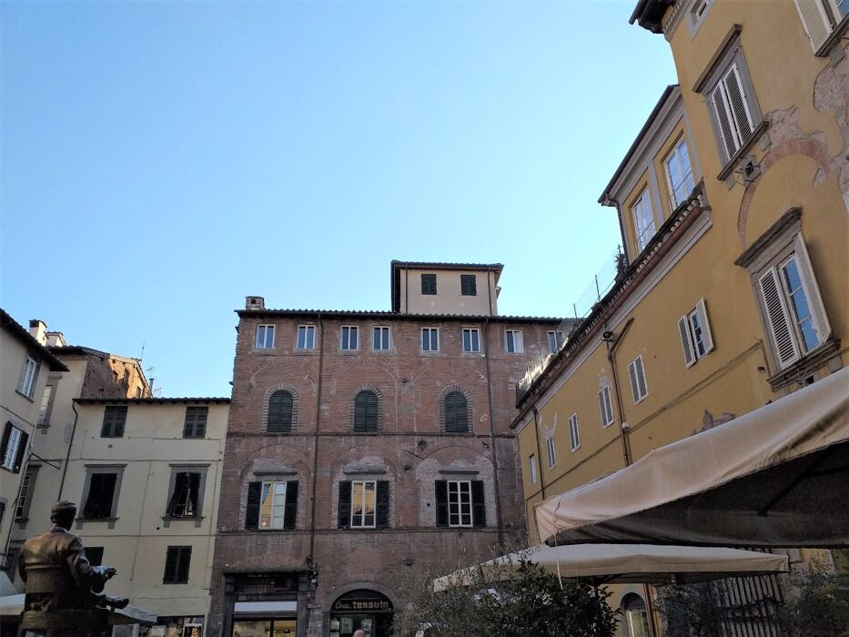 Lucca Misteriosa: itinerario tra miracoli e leggende Lucca Misteriosa: itinerario tra miracoli e leggende desktop picture