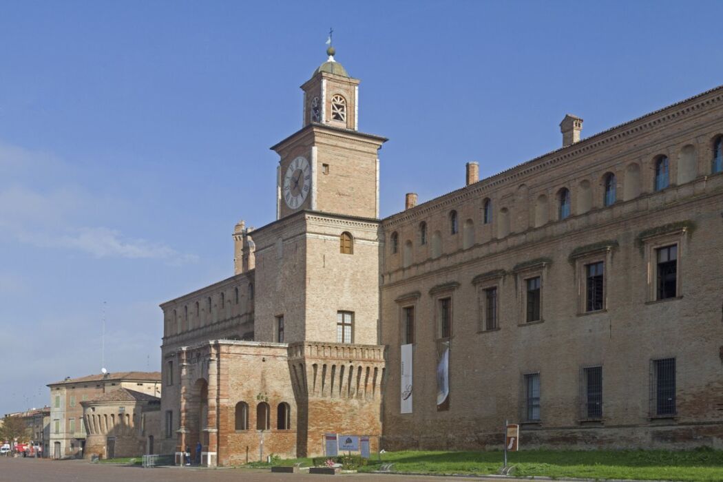 Carpi: Una Piccola Cittadina Trasformata in Capitale d’Arte - MATTINA Carpi: Una Piccola Cittadina Trasformata in Capitale d’Arte - MATTINA desktop picture