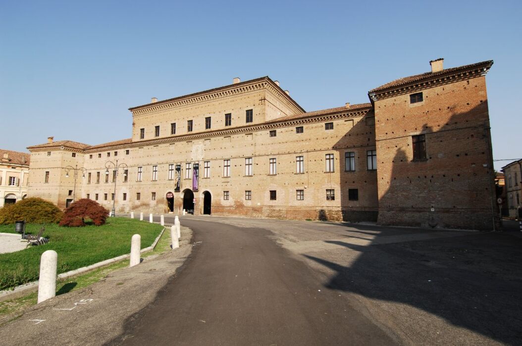 Tour Guidato a Gualtieri con Visita alla Mostra di Antonio Ligabue Tour Guidato a Gualtieri con Visita alla Mostra di Antonio Ligabue desktop picture
