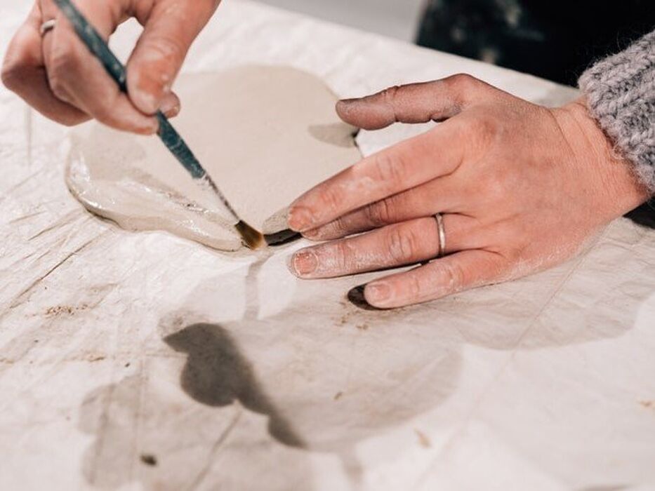 Corso dai Maestri Ceramisti: Impariamo la Pittura con Argilla su Tela Corso dai Maestri Ceramisti: Impariamo la Pittura con Argilla su Tela desktop picture