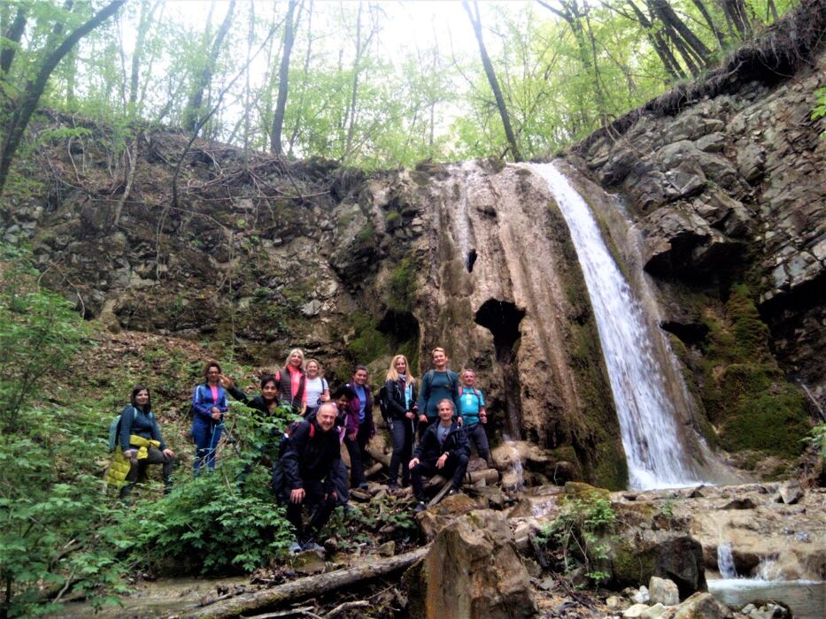 Borghi in Appennino: Trekking lungo i Sentieri di Sassi di Varana Borghi in Appennino: Trekking lungo i Sentieri di Sassi di Varana desktop picture