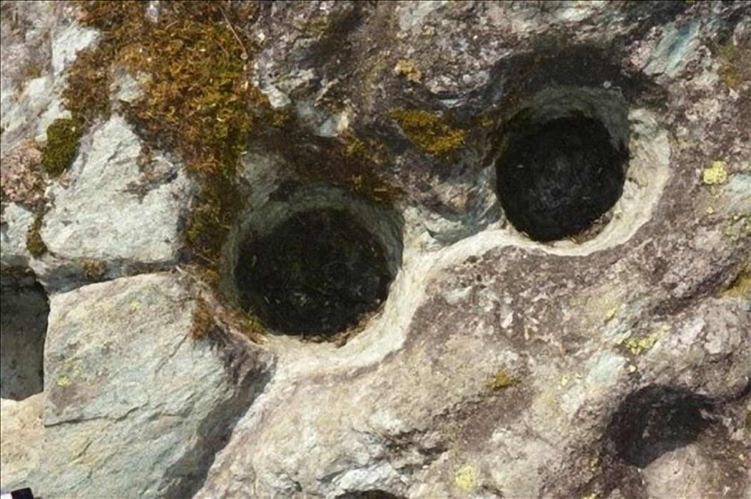 đHalloween Leggendario: Visita alla âBuiru du Servagiuâđ đHalloween Leggendario: Visita alla âBuiru du Servagiuâđ desktop picture