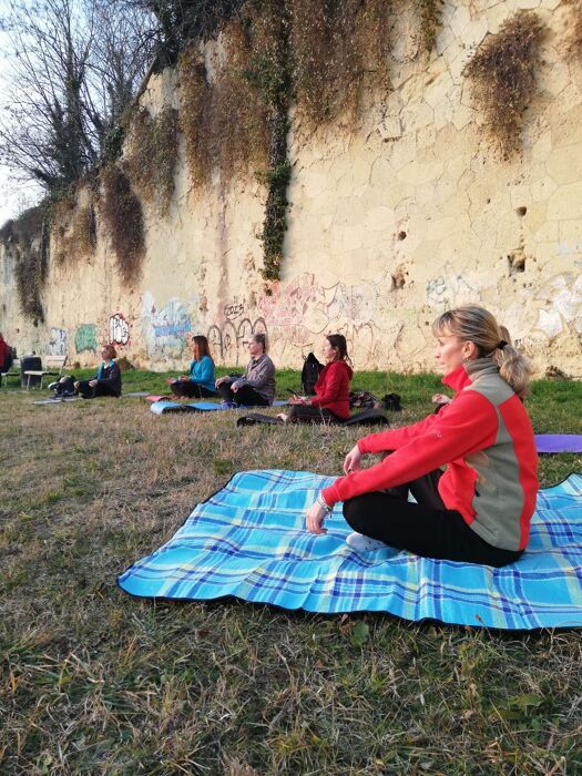 Yoga e Passeggiata panoramica al tramonto a Colle San Pietro Yoga e Passeggiata panoramica al tramonto a Colle San Pietro desktop picture