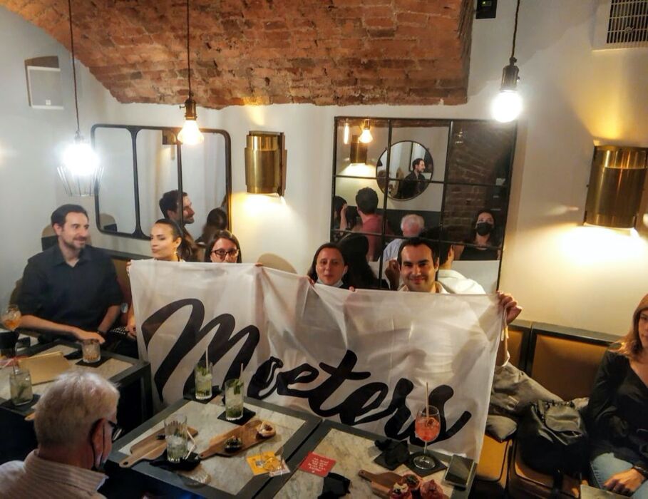 Aperitivo dei Single a La Tartina nel cuore di Brera Aperitivo dei Single a La Tartina nel cuore di Brera desktop picture