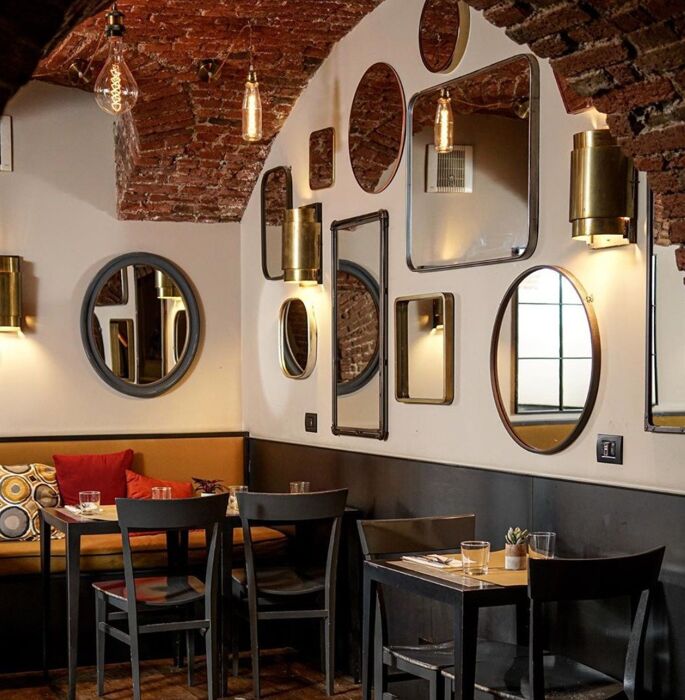 Aperitivo dei Single a La Tartina nel cuore di Brera Aperitivo dei Single a La Tartina nel cuore di Brera desktop picture